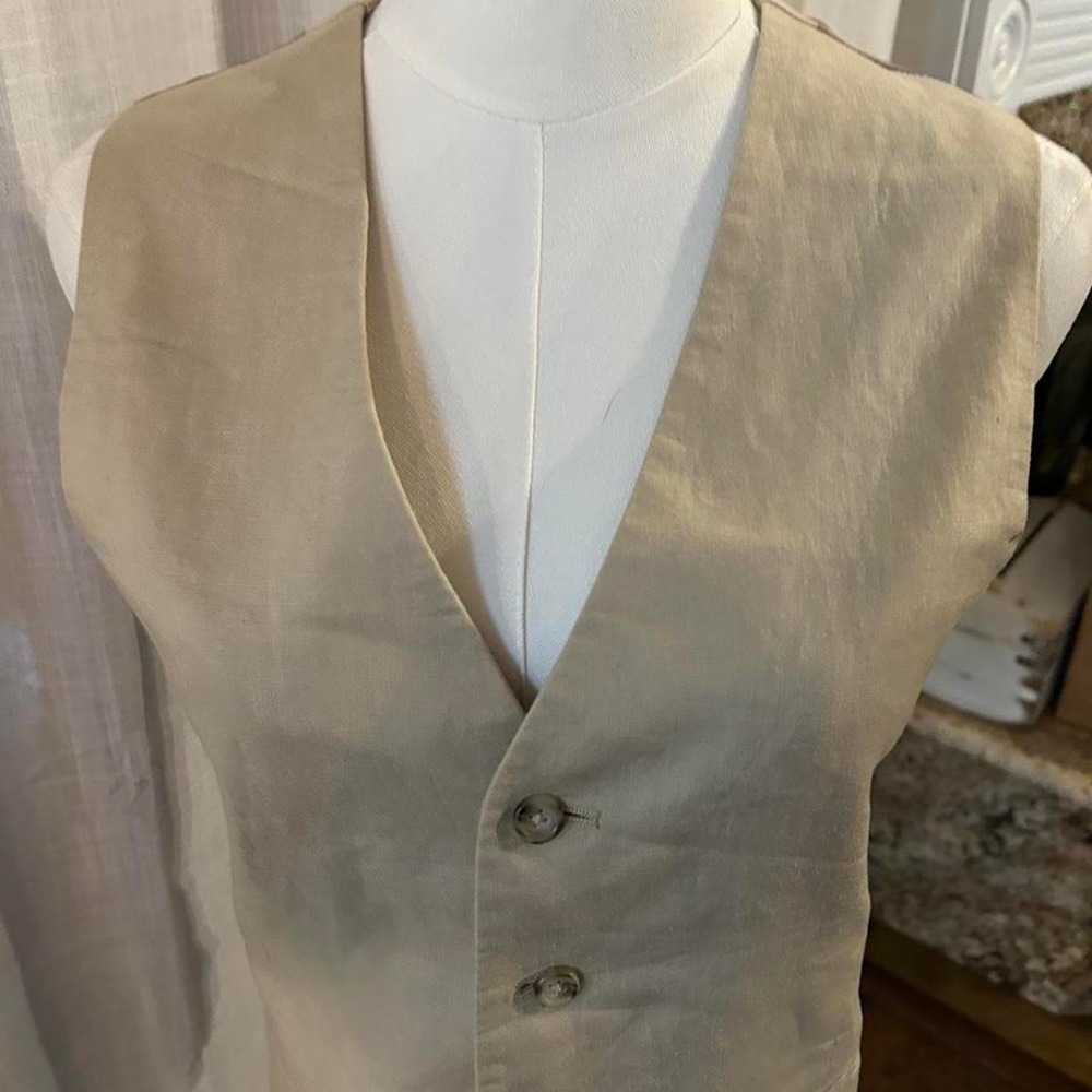 Linen vest - Picture 3 of 7